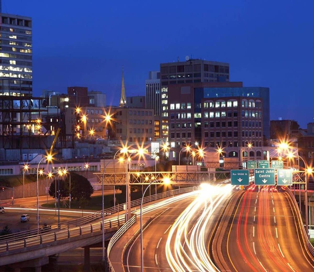Premium Condo Heart Of Uptown Location Parking Coffee Saint John Exterior photo